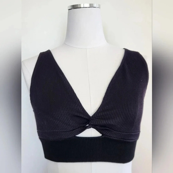 Bundle! || FREE PEOPLE MOVEMENT || short/top bundle NWOT - Picture 3 of 10